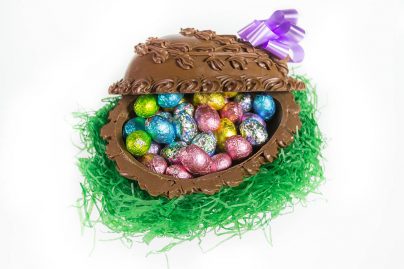 prod_e__0014_AuntCharlottes-candy-Easter-7 Inch Chocolate Hollow Egg-4737