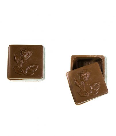 ac_prod_moms_0001_tiny_rosebud_chocolate_box_milk_7261