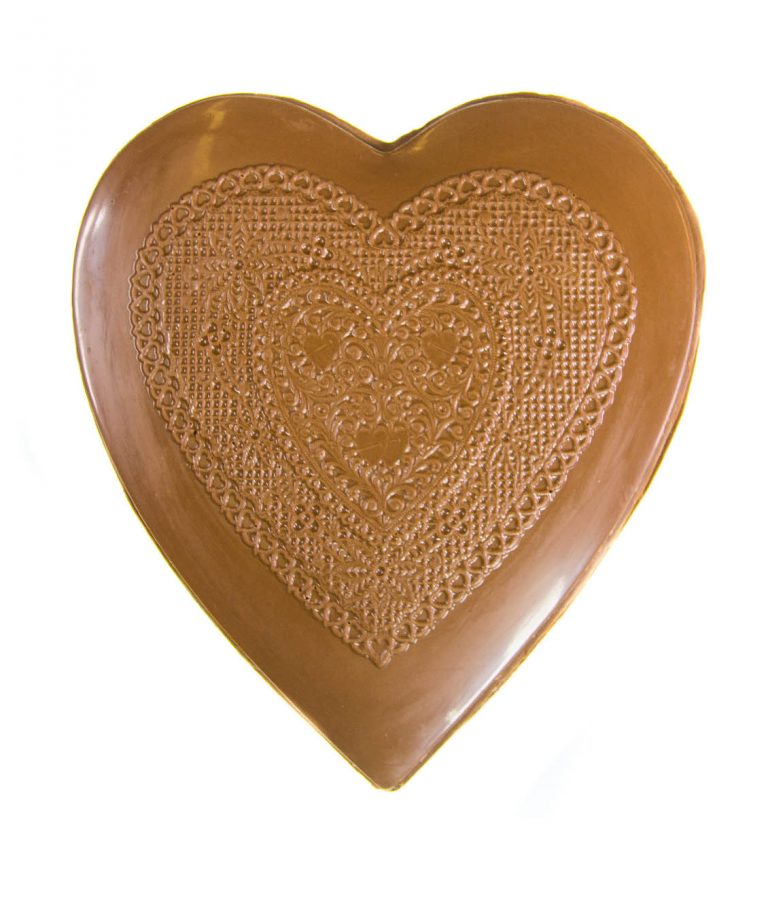 ac_prod_val_0043_large_chocolate_heart_box_lace_7342